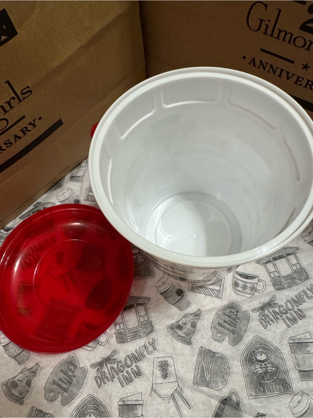 Gilmore Girls Popcorn Bucket - Picture 5 of 5